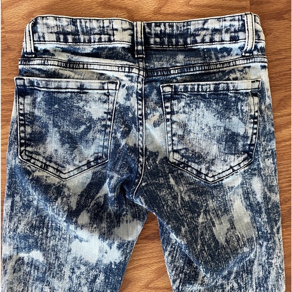 Rare MILEY CYRUS x MAX AZRIA Acid Wash Distressed Cutoff ANKLE Length JEANS 28 - Picture 7 of 9